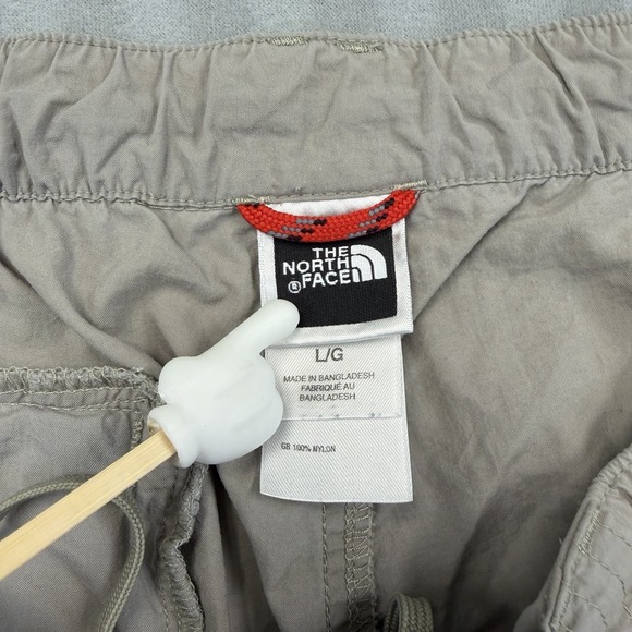The North Face Men's Shorts Size Large Beige Nylon 10" Inseam Outdoors - Picture 2 of 4